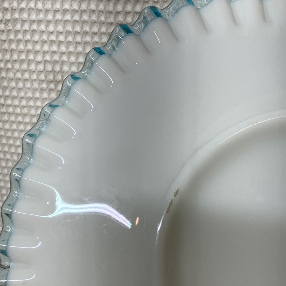 Fenton Aqua Crest plate - Picture 8 of 11